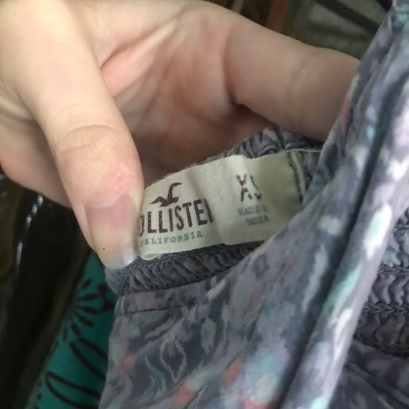 5 FOR $25 - Cute hollister mini dress - Picture 4 of 4